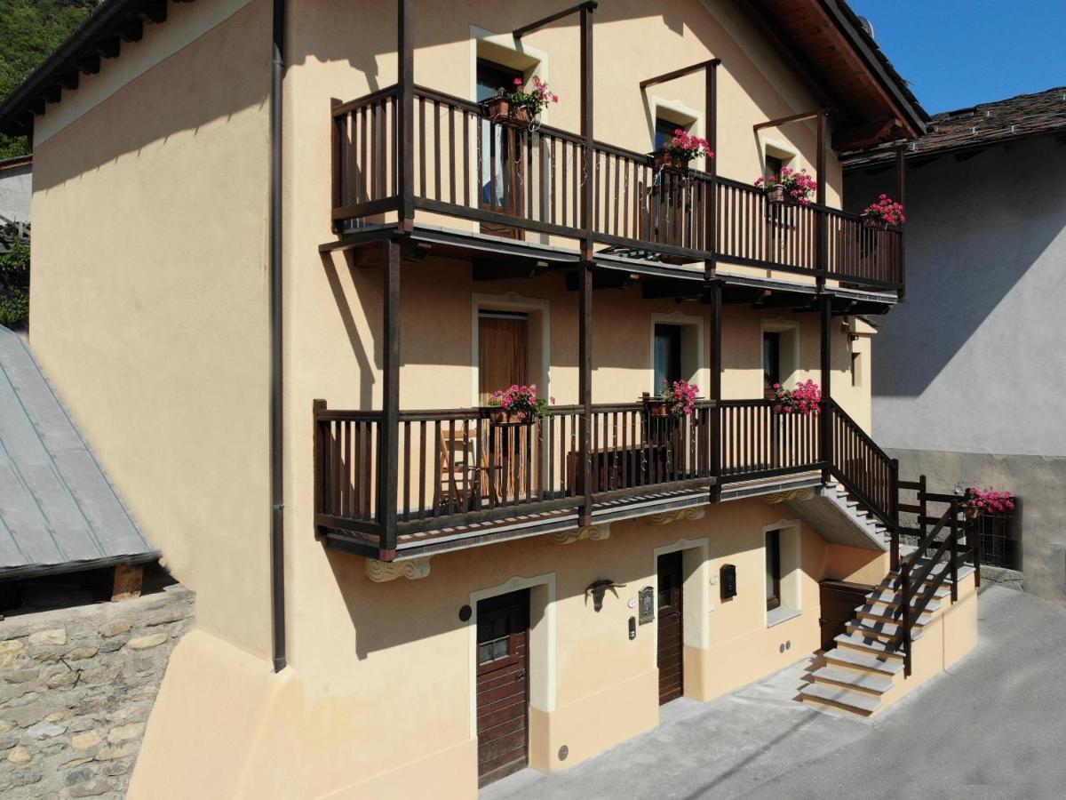 Grenier Du Coeur Apartment Aosta Ngoại thất bức ảnh